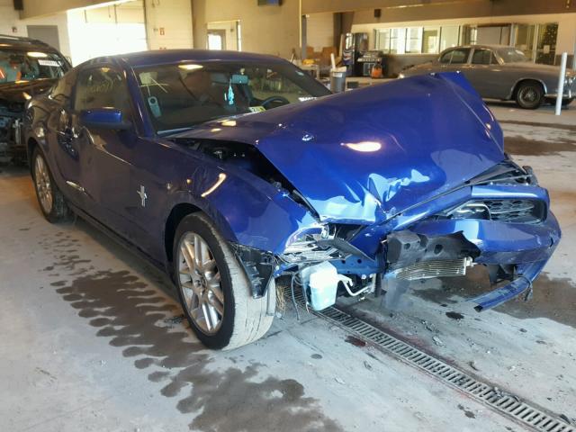 1ZVBP8AM7E5325658 - 2014 FORD MUSTANG BLUE photo 1