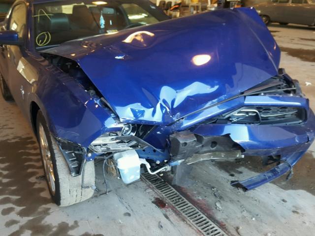 1ZVBP8AM7E5325658 - 2014 FORD MUSTANG BLUE photo 9