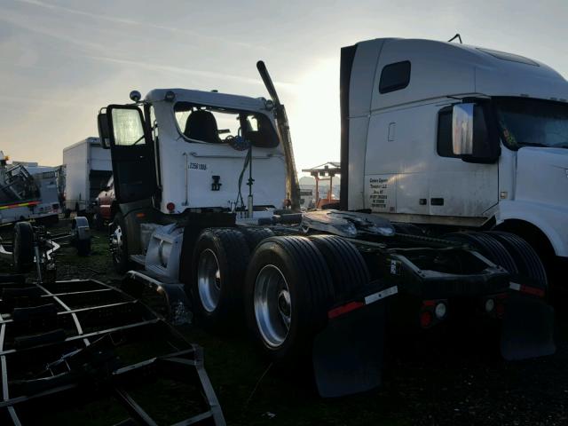 1XPVAP9X4DD197019 - 2013 PETERBILT 384 WHITE photo 3