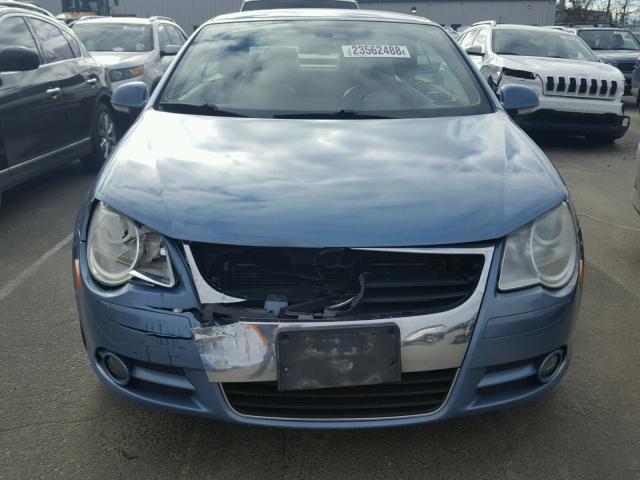 WVWFA71F08V056778 - 2008 VOLKSWAGEN EOS LUX BLUE photo 7