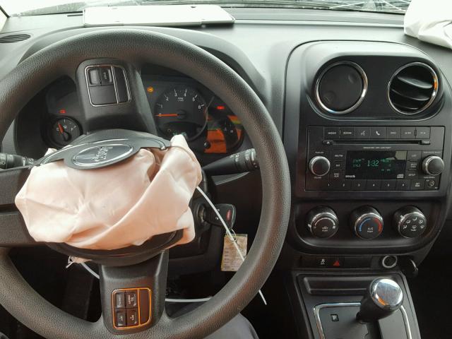 1C4NJCBA3DD169275 - 2013 JEEP COMPASS SP CHARCOAL photo 9