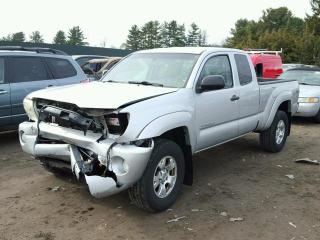 5TEUU42NX7Z453753 - 2007 TOYOTA TACOMA ACC SILVER photo 2