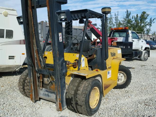 B878V01404B - 2000 YALE FORKLIFT YELLOW photo 2