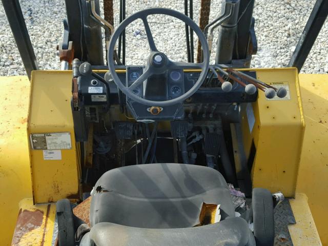 B878V01404B - 2000 YALE FORKLIFT YELLOW photo 9