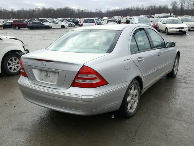 WDBRF64J02E007627 - 2002 MERCEDES-BENZ C 320 SILVER photo 4