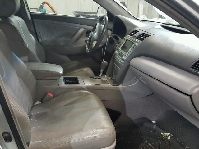 JTNBB46K673012757 - 2007 TOYOTA CAMRY NEW SILVER photo 5