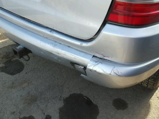 4JGAB72E1YA194667 - 2000 MERCEDES-BENZ ML 430 银色 照片 9