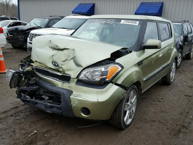 KNDJT2A25A7100272 - 2010 KIA SOUL + GREEN photo 2