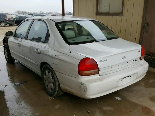 KMHWF35V1YA290278 - 2000 HYUNDAI SONATA GLS WHITE photo 3