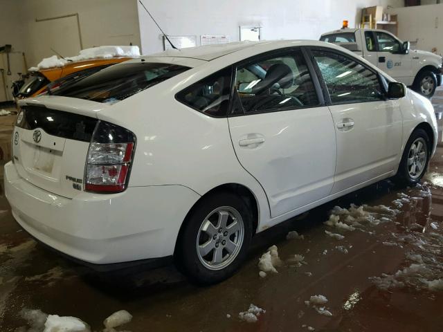 JTDKB20UX53091477 - 2005 TOYOTA PRIUS WHITE photo 4