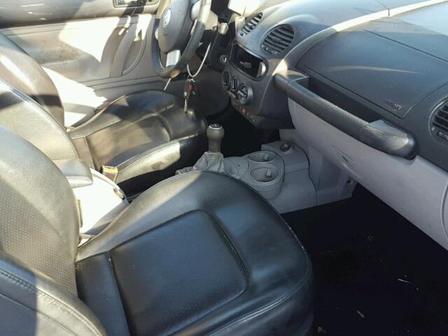 3VWCK21C44M412885 - 2004 VOLKSWAGEN NEW BEETLE 灰色 照片 5