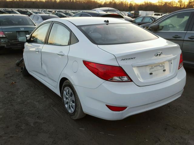 KMHCT4AE6GU986591 - 2016 HYUNDAI ACCENT SE WHITE photo 3