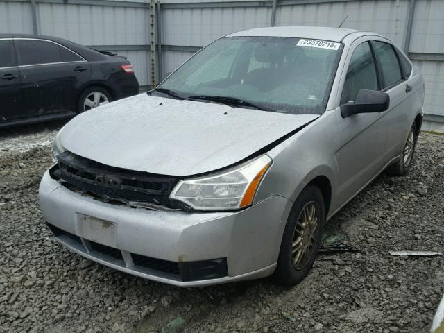 1FAHP3FN8BW162290 - 2011 FORD FOCUS SE SILVER photo 2