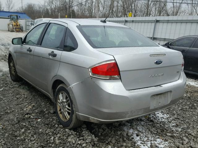 1FAHP3FN8BW162290 - 2011 FORD FOCUS SE SILVER photo 3