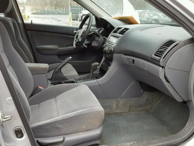 1HGCM56116A145681 - 2006 HONDA ACCORD VAL SILVER photo 5