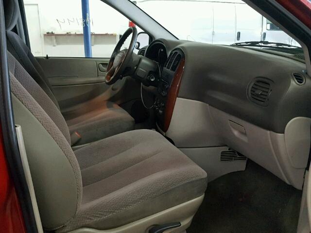 1A4GP44R76B753252 - 2006 CHRYSLER TOWN & COU BURGUNDY photo 5