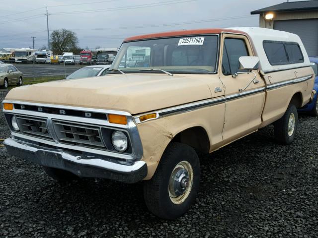 F14HRY63742 - 1977 FORD F150 TAN photo 2