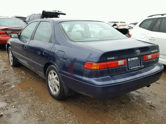 4T1BF22K9VU018820 - 1997 TOYOTA CAMRY XLE BLUE photo 3