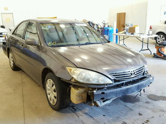 4T1BE32KX5U983601 - 2005 TOYOTA CAMRY LE GRAY photo 1