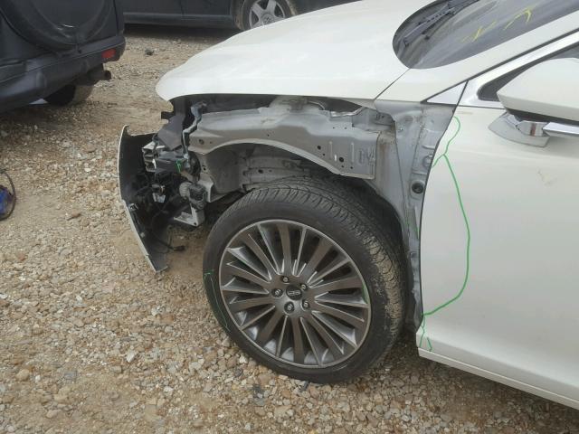 3LN6L2JK4DR823223 - 2013 LINCOLN MKZ WHITE photo 9