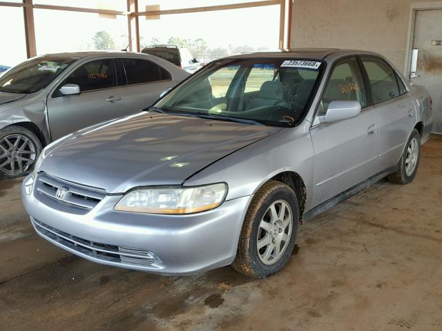 1HGCG56712A161241 - 2002 HONDA ACCORD SE SILVER photo 2