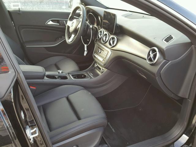 WDDSJ4EB1JN533542 - 2018 MERCEDES-BENZ CLA 250 BLACK photo 5