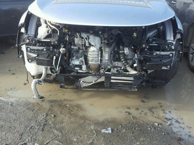 2HKRW2H57HH670404 - 2017 HONDA CR-V EX SILVER photo 9