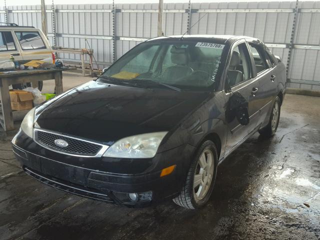 1FAFP34N57W209065 - 2007 FORD FOCUS ZX4 BLACK photo 2