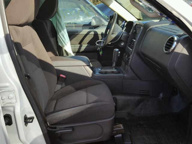 1FMEU3BE7AUA38657 - 2010 FORD EXPLORER S WHITE photo 5