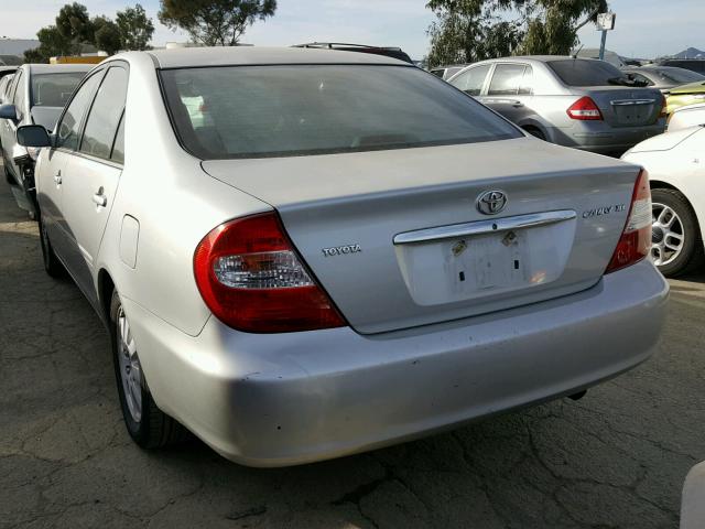 4T1BE32K42U089377 - 2002 TOYOTA CAMRY LE SILVER photo 3