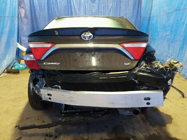 4T1BF1FK1HU369763 - 2017 TOYOTA CAMRY LE BLACK photo 9