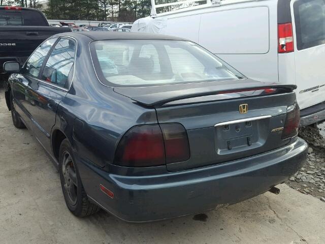 1HGCD5637VA069612 - 1997 HONDA ACCORD LX GREEN photo 3