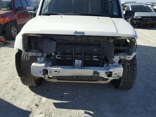 1J8HH48K36C352966 - 2006 JEEP COMMANDER WHITE photo 9