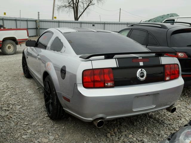 1ZVFT80N765137361 - 2006 FORD MUSTANG SILVER photo 3