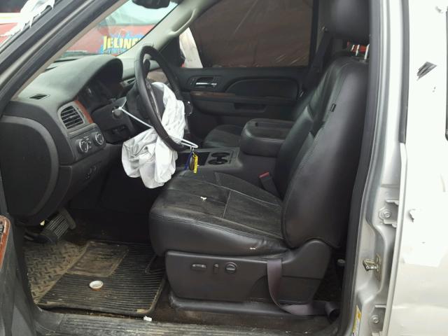 3GCPKTE30BG392621 - 2011 CHEVROLET SILVERADO SILVER photo 5