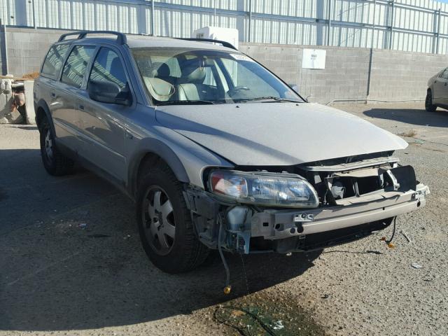 YV1SZ58DX21055078 - 2002 VOLVO V70 XC SILVER photo 1