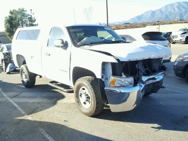 1GCHC24K07E522030 - 2007 CHEVROLET SILVERADO WHITE photo 1