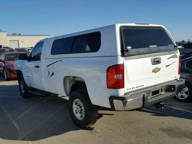 1GCHC24K07E522030 - 2007 CHEVROLET SILVERADO WHITE photo 3