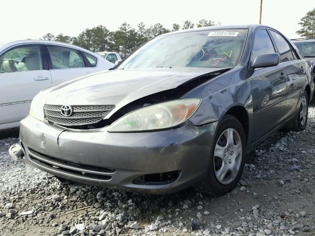 4T1BE32K64U803514 - 2004 TOYOTA CAMRY LE GRAY photo 2