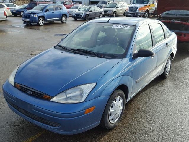 1FAFP33PXYW361735 - 2000 FORD FOCUS LX BLUE photo 2