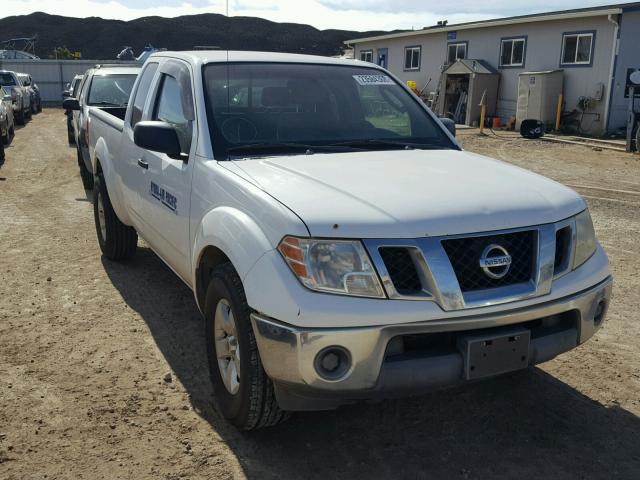 1N6AD06U89C420181 - 2009 NISSAN FRONTIER K WHITE photo 1