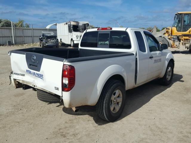 1N6AD06U89C420181 - 2009 NISSAN FRONTIER K WHITE photo 4