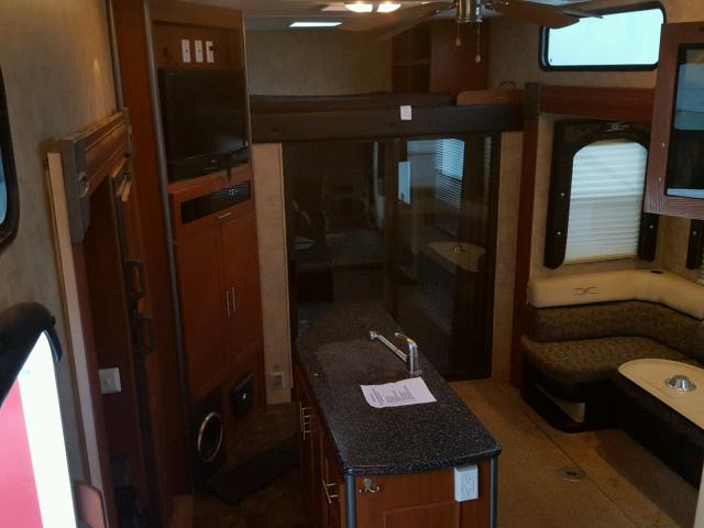 4YDF403279F811202 - 2009 KEYSTONE FUZION WHITE photo 5