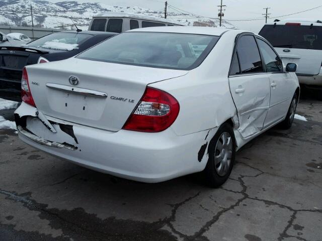 4T1BE32K72U065140 - 2002 TOYOTA CAMRY LE WHITE photo 4