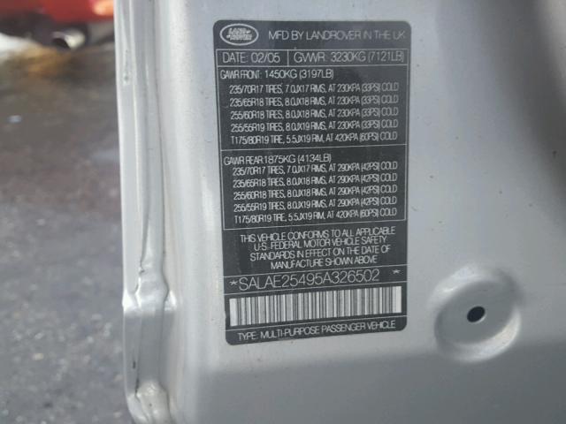 SALAE25495A326502 - 2005 LAND ROVER LR3 SE SILVER photo 10