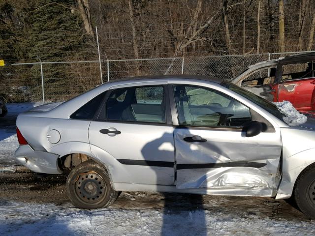 1FAFP34N16W252462 - 2006 FORD FOCUS ZX4 SILVER photo 9