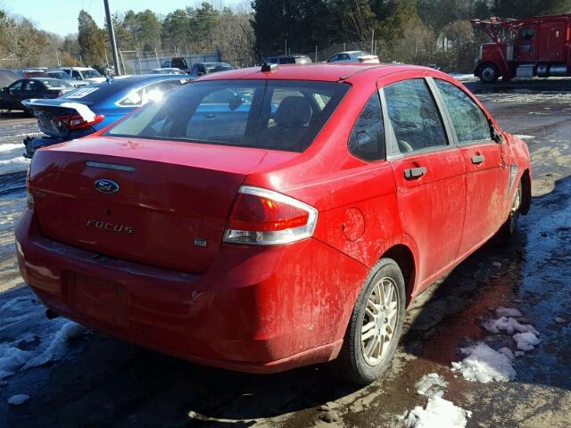 1FAHP35N78W165126 - 2008 FORD FOCUS SE RED photo 4