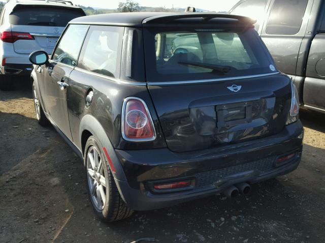 WMWSV3C59BTY15377 - 2011 MINI COOPER S BLACK photo 3