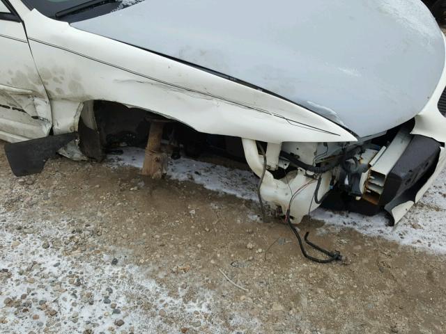 1G2WK52J12F128517 - 2002 PONTIAC GRAND PRIX WHITE photo 9