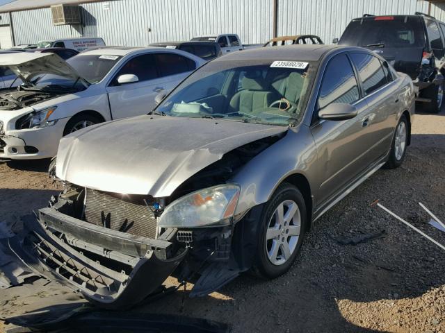 1N4AL11D13C113600 - 2003 NISSAN ALTIMA BAS GOLD photo 2